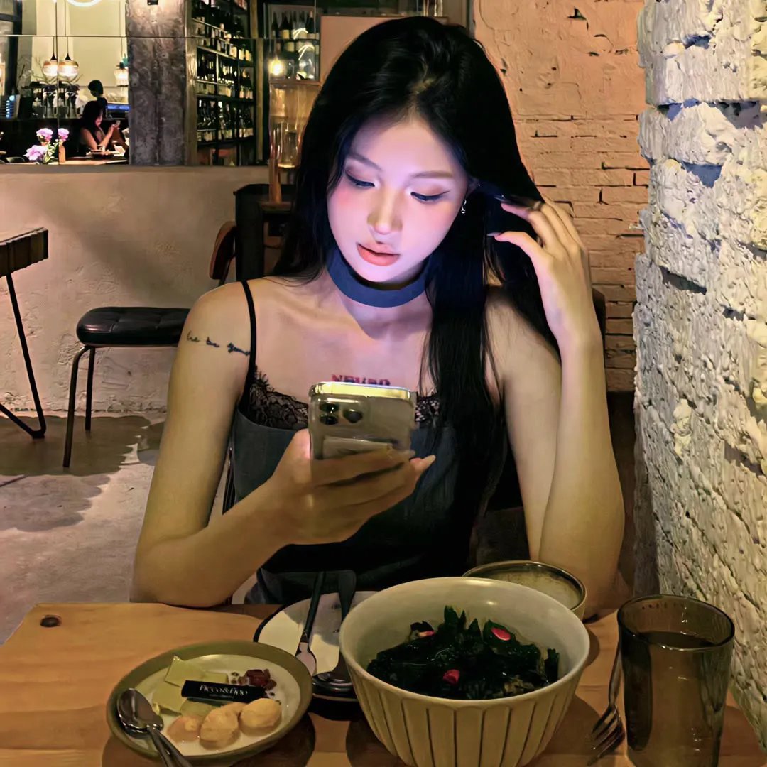 独家爆料：恋综女嘉宾后台发生口角，网友直呼被耍，凌晨